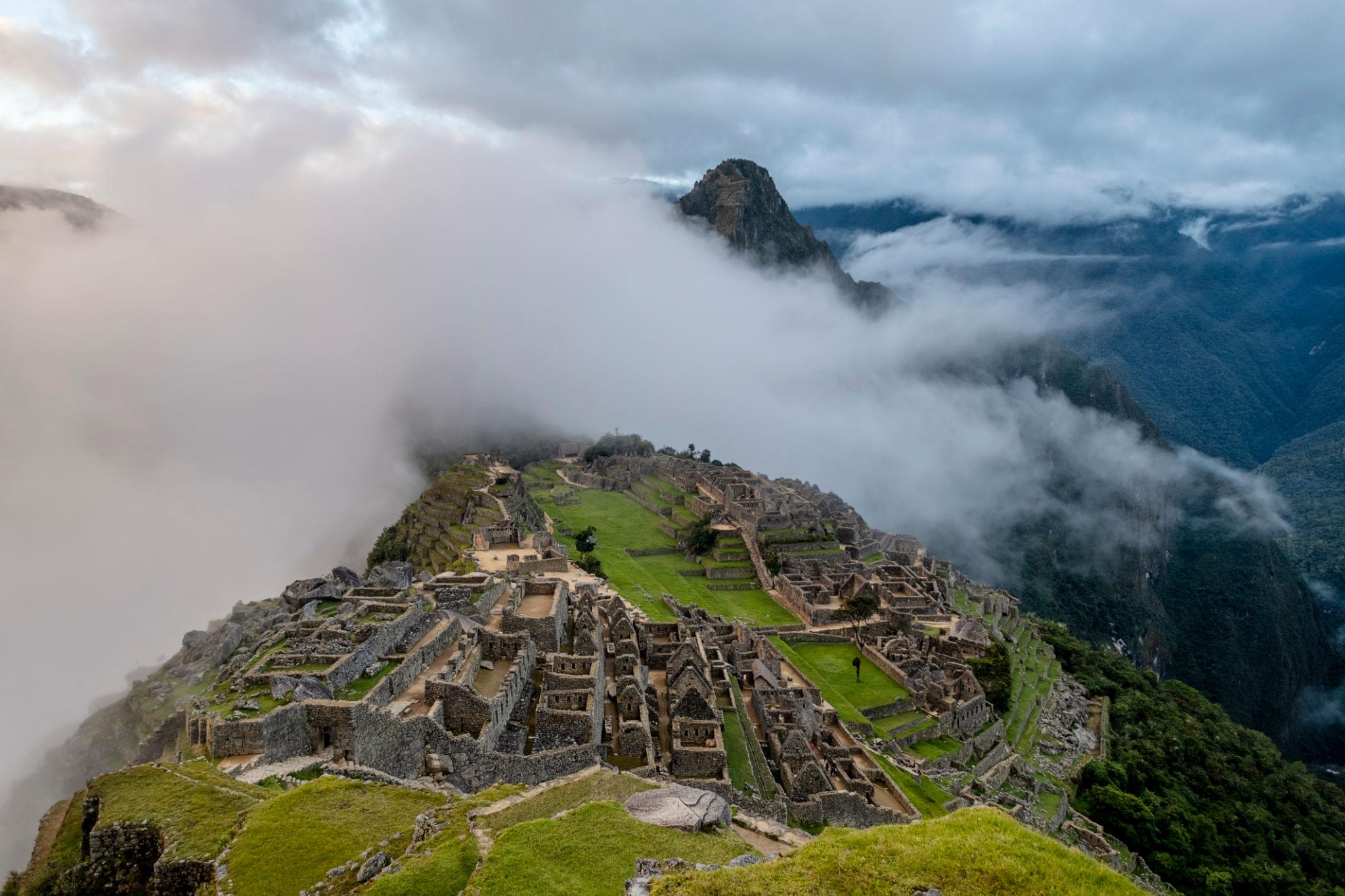 Viaje en tren a Machu Picchu desde Ollantaytambo ruta escénica